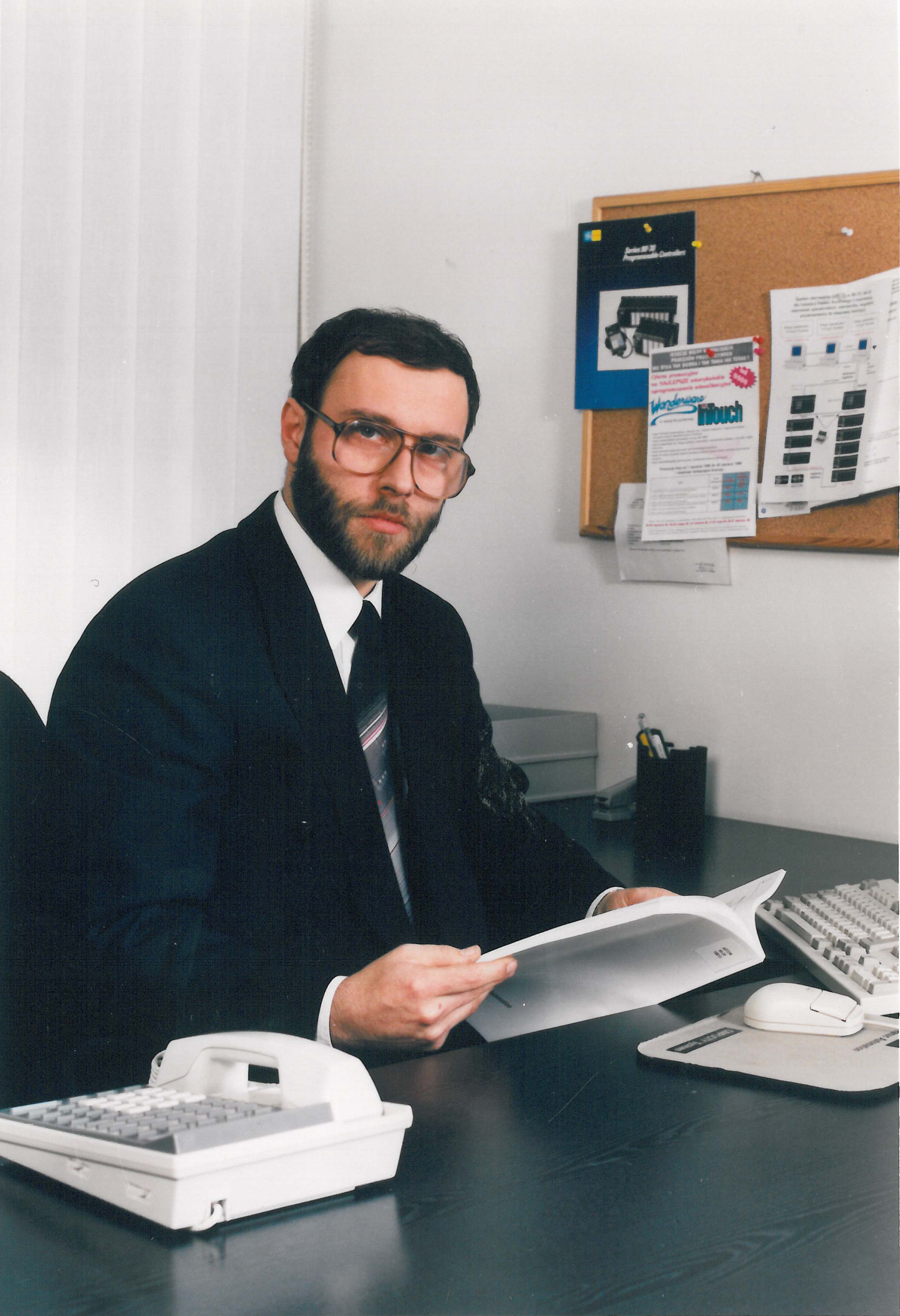 Rok 1998 – Stefan Życzkowski w swoim gabinecie