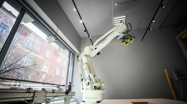 ASTOR Innovation Room - Robot Kawasaki ZD130S