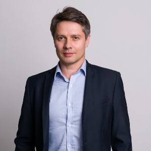 Piotr Adamczyk