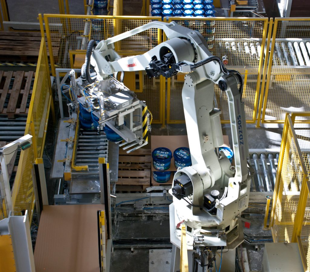 Desenul 1. Robotul Kawasaki la lucru.