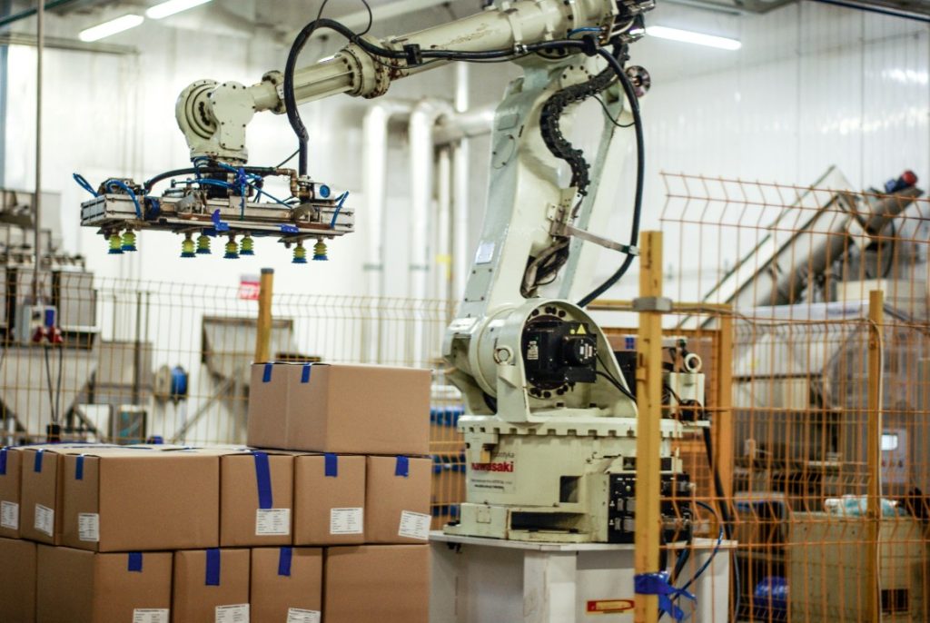 Robot Kawasaki cu graifar