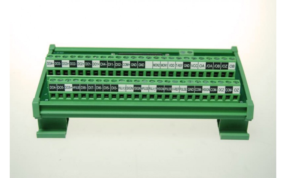 Wyprzedaż - terminal I/O z kablem przyłączeniowym 0,5m. Element jest opcjonalny. 2