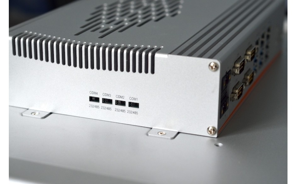 Przemysłowy komputer panelowy 10,4”, dotykowy pojemnościowy, 1024*768, Intel i5-11500, 16GB RAM, SSD 256 GB, WIN11-PRO, 4 x RS232/485, 4 x USB 3.0, 3 x Gigabit Ethernet, HDMI, zasilanie 12-24VDC z zasilaczem 4