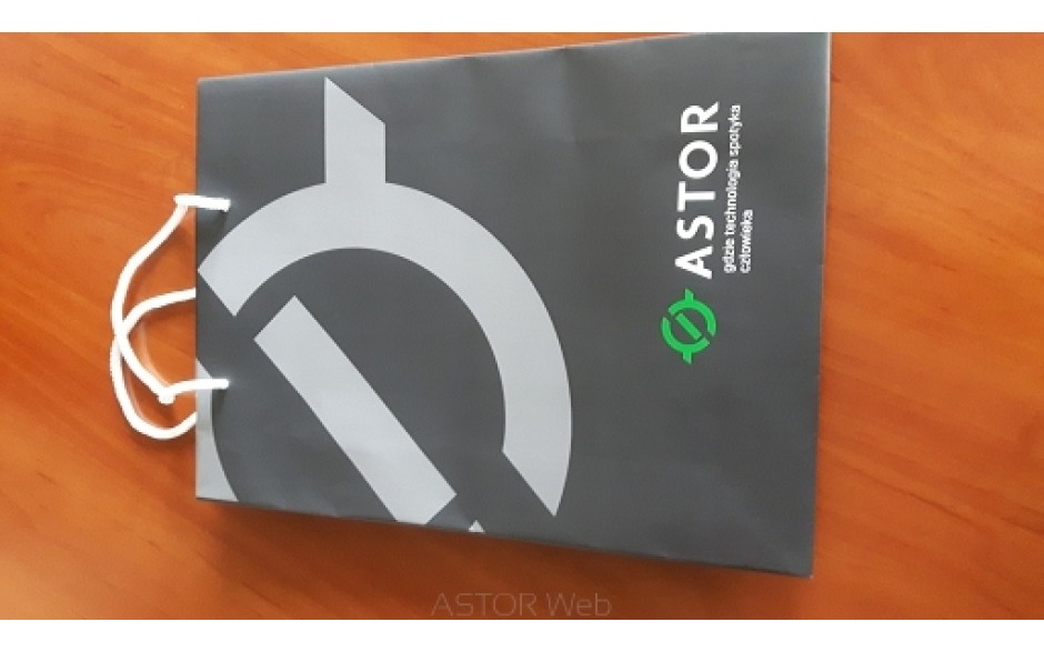 Torba papierowa z logo ASTOR