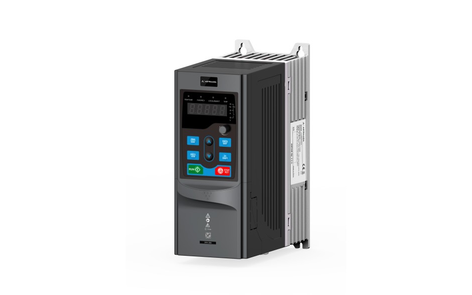 Falownik 1.5 kW trójfazowy do wentylatora i pompy, filtr kategorii C2, panel LED, pasywne chłodzenie 