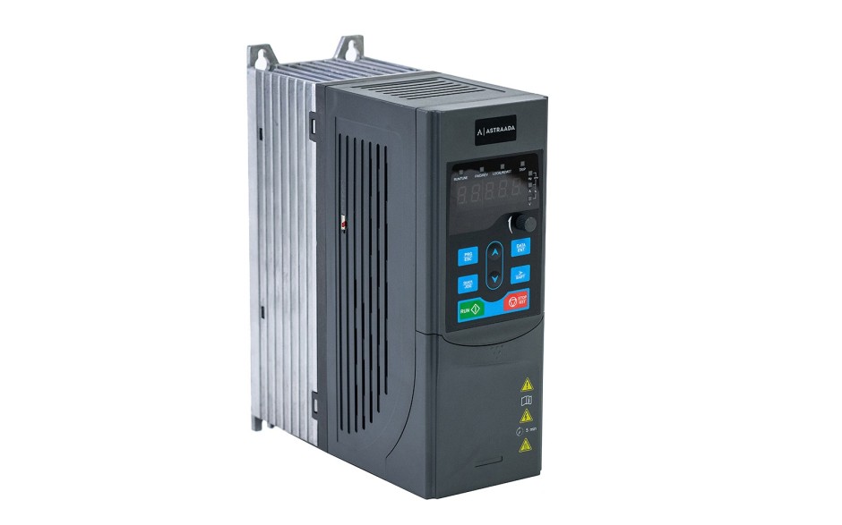  Falownik 5.5 kW trójfazowy do wentylatora i pompy, filtr kategorii C2, panel LED  2