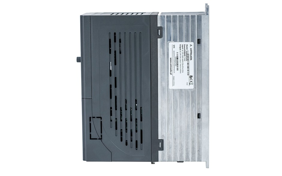  Falownik 5.5 kW trójfazowy do wentylatora i pompy, filtr kategorii C2, panel LED  4