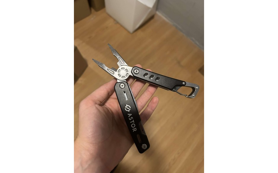 Narzędzie wielofunkcyjne (multitool)