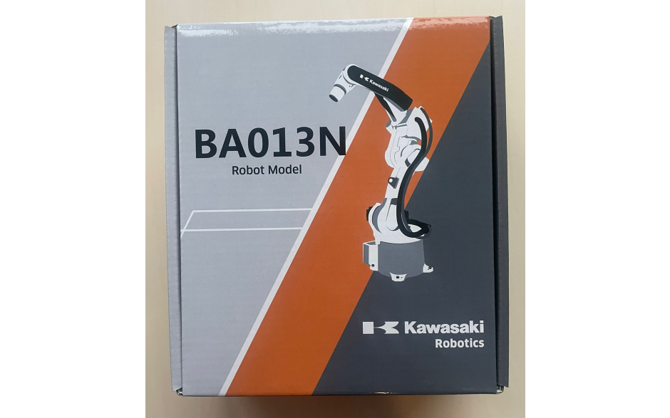 Plastikowy mini robot model BA013N
