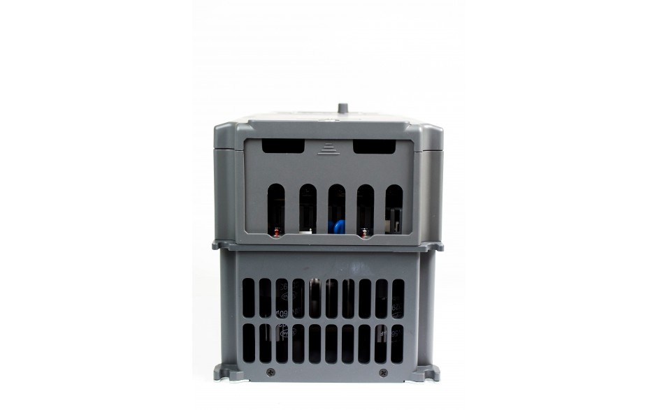 Frequency inverter 4 kW, STO, EMC; three-phase input / three-phase output; 30 month warranty 4