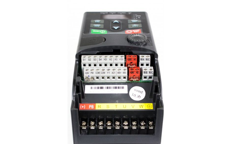 Frequency inverter 1.5 kW, STO; single-phase input / three-phase output; 30 month warranty 7